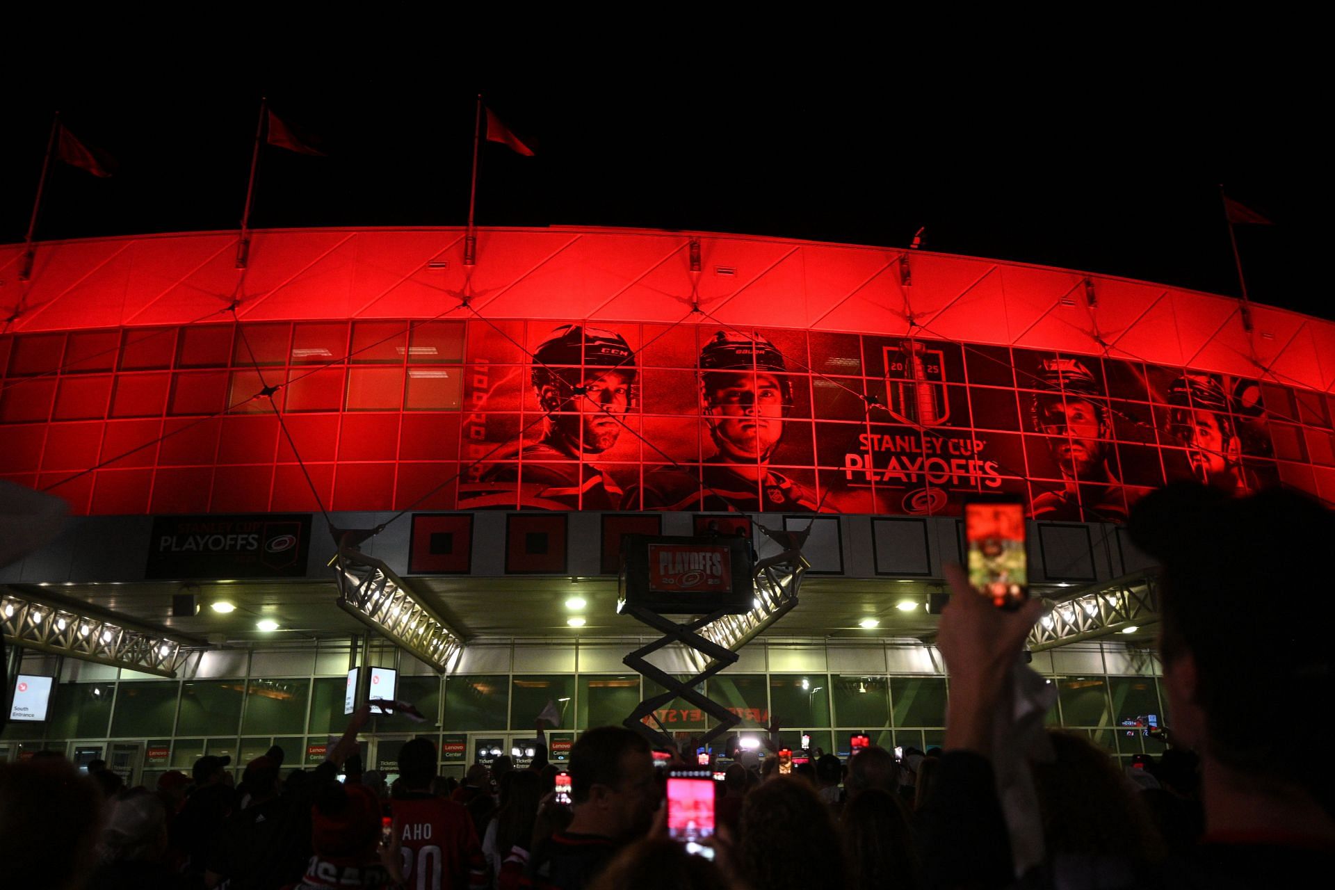 NHL: APR 29 Stanley Cup Playoffs First Round Devils at Hurricanes